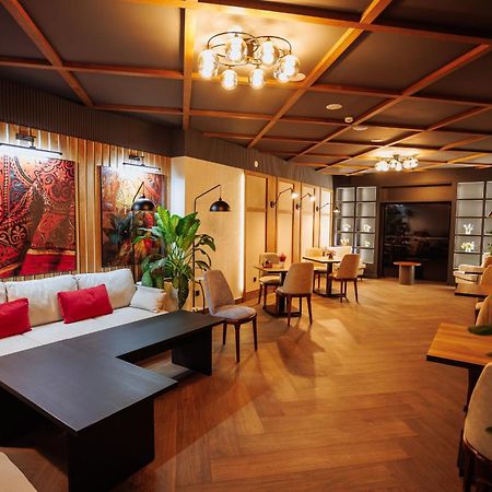 Aurum Garden Hotel Shymkent Bagian luar foto