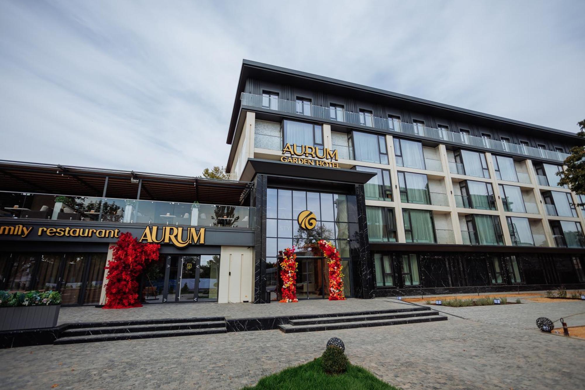 Aurum Garden Hotel Shymkent Bagian luar foto