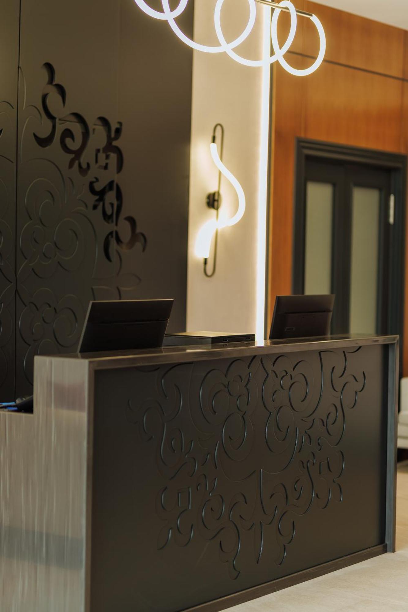Aurum Garden Hotel Shymkent Bagian luar foto