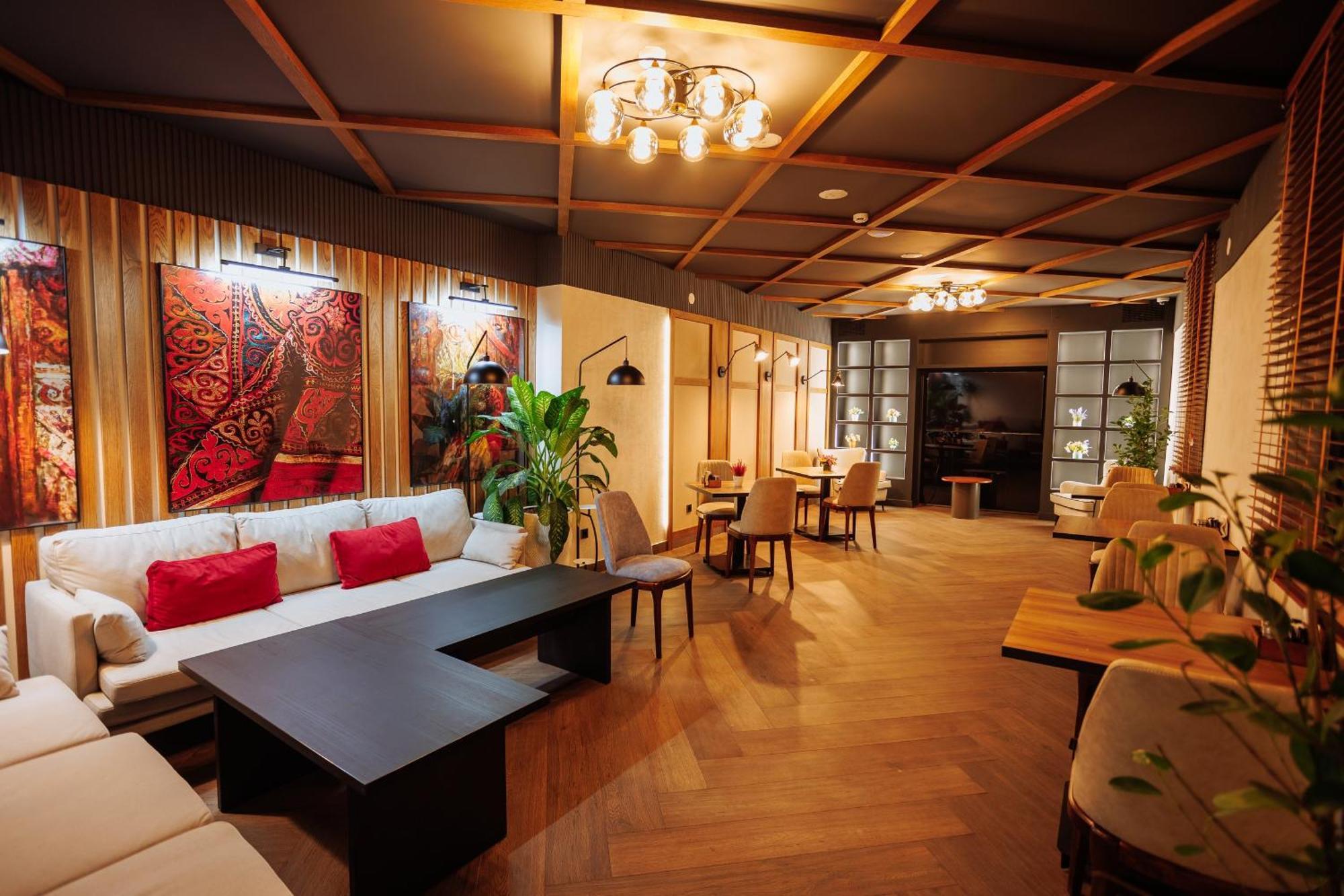 Aurum Garden Hotel Shymkent Bagian luar foto